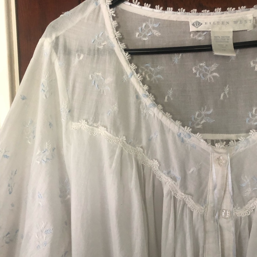 Eileen West Bridal Nightgown Cape